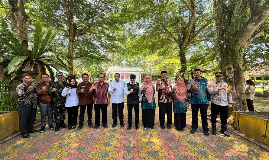 MENKOPOLHUKAM TINJAU BERLANGSUNGNYA PROGRAM MBG SMAN 1 PEMALI